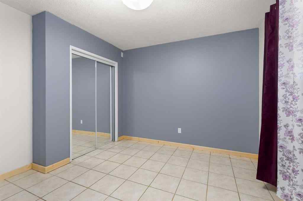 MLS® A2263148 - 8 Cypress Way SE in Southview-Park Meadows Medicine Hat, Residential