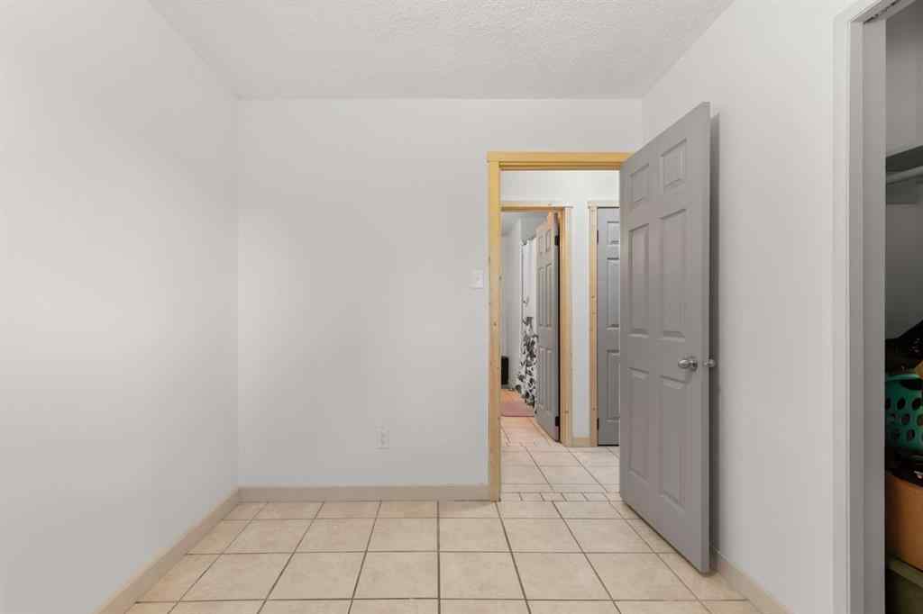 MLS® A2263148 - 8 Cypress Way SE in Southview-Park Meadows Medicine Hat, Residential