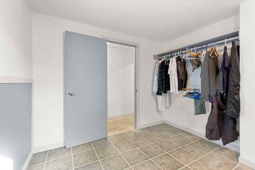 MLS® A2263148 - 8 Cypress Way SE in Southview-Park Meadows Medicine Hat, Residential