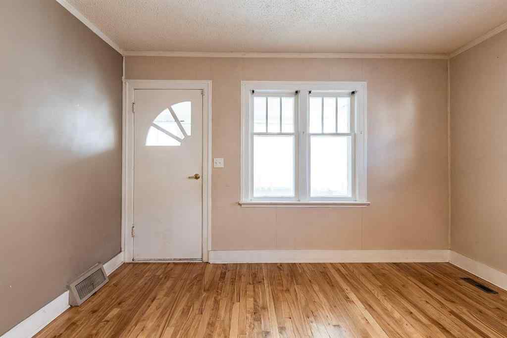 MLS&reg; # A2263150 - 738 8 Street SE in River Flats Medicine Hat, Residential Open Houses