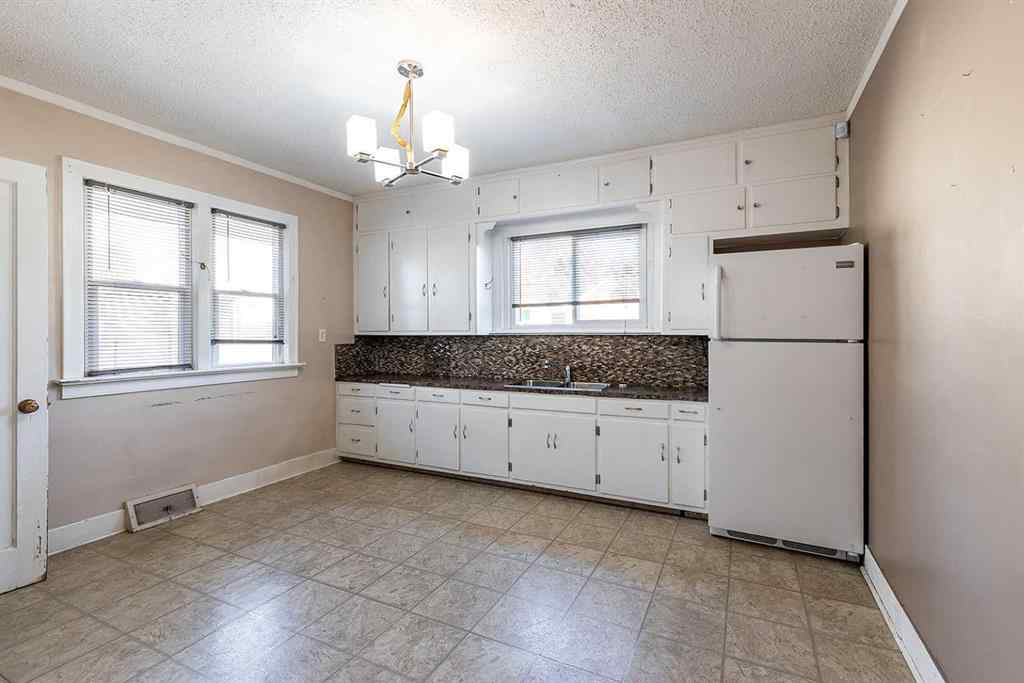 MLS&reg; # A2263150 - 738 8 Street SE in River Flats Medicine Hat, Residential Open Houses