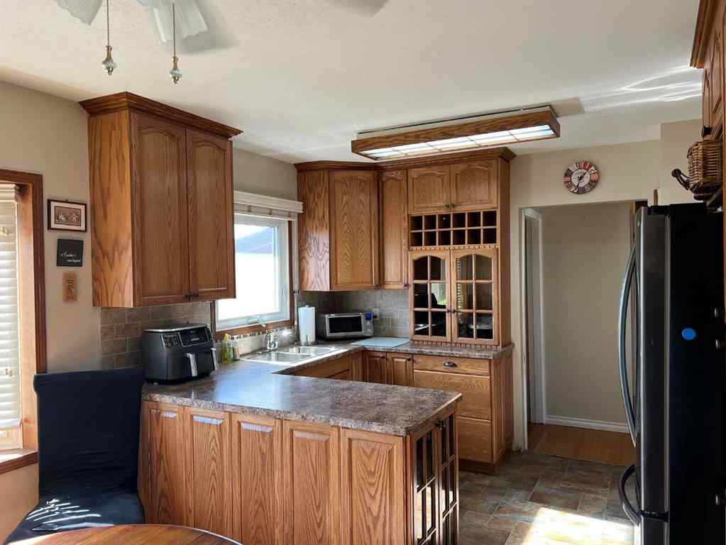 MLS® A2263158 - 4611 Fortune Road SE in Forest Heights Calgary, Residential