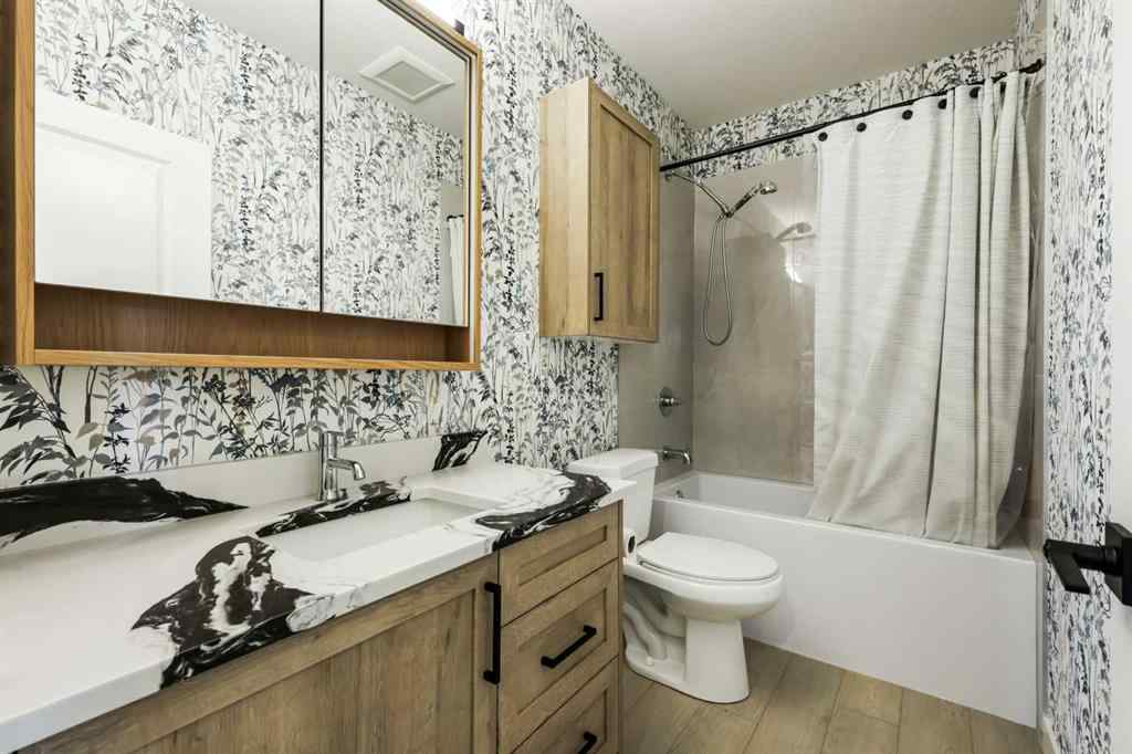 MLS® A2263159 - 600 Muirfield Crescent  in Lakes of Muirfield Lyalta, Residential