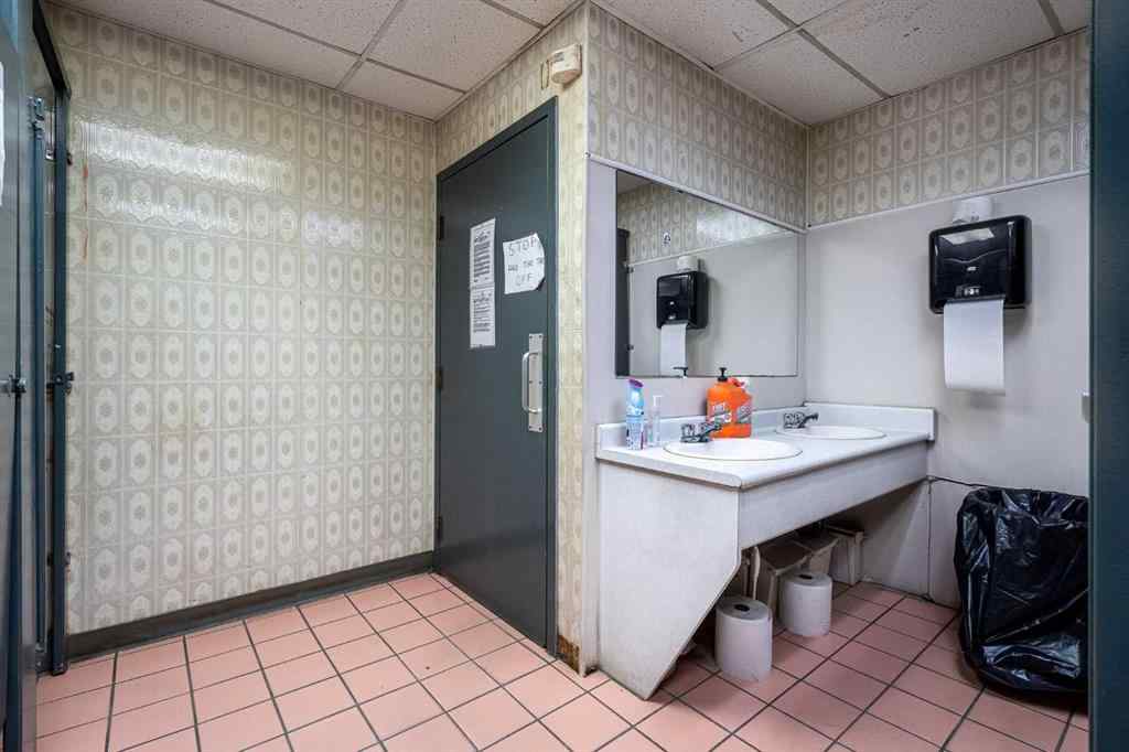 MLS® A2263160 - 4702 40 Avenue  in East Lloydminster Lloydminster, Commercial