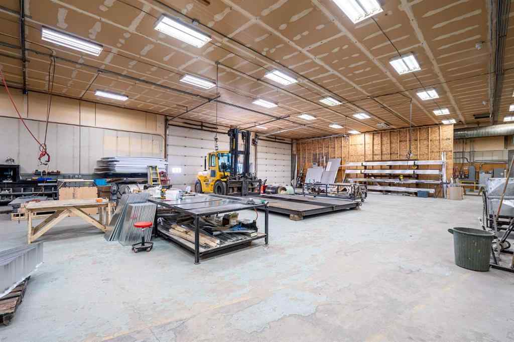 MLS® A2263160 - 4702 40 Avenue  in East Lloydminster Lloydminster, Commercial