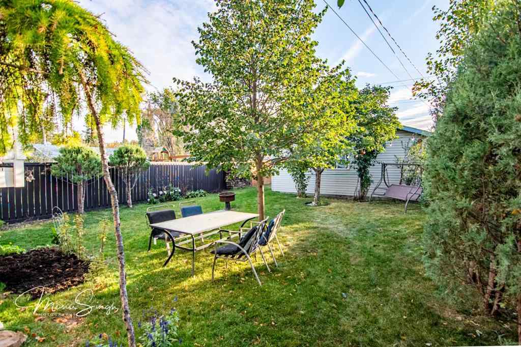 MLS® A2263163 - 5851 58 Avenue  in Riverside Meadows Red Deer, Residential