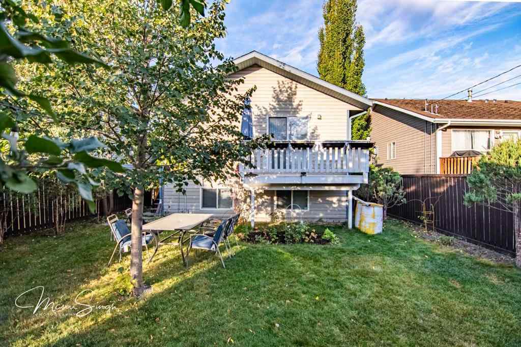 MLS® A2263163 - 5851 58 Avenue  in Riverside Meadows Red Deer, Residential