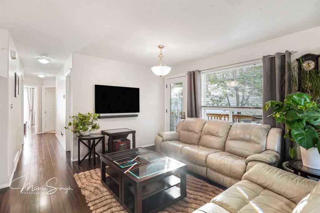 MLS® A2263163 - 5851 58 Avenue  in Riverside Meadows Red Deer, Residential