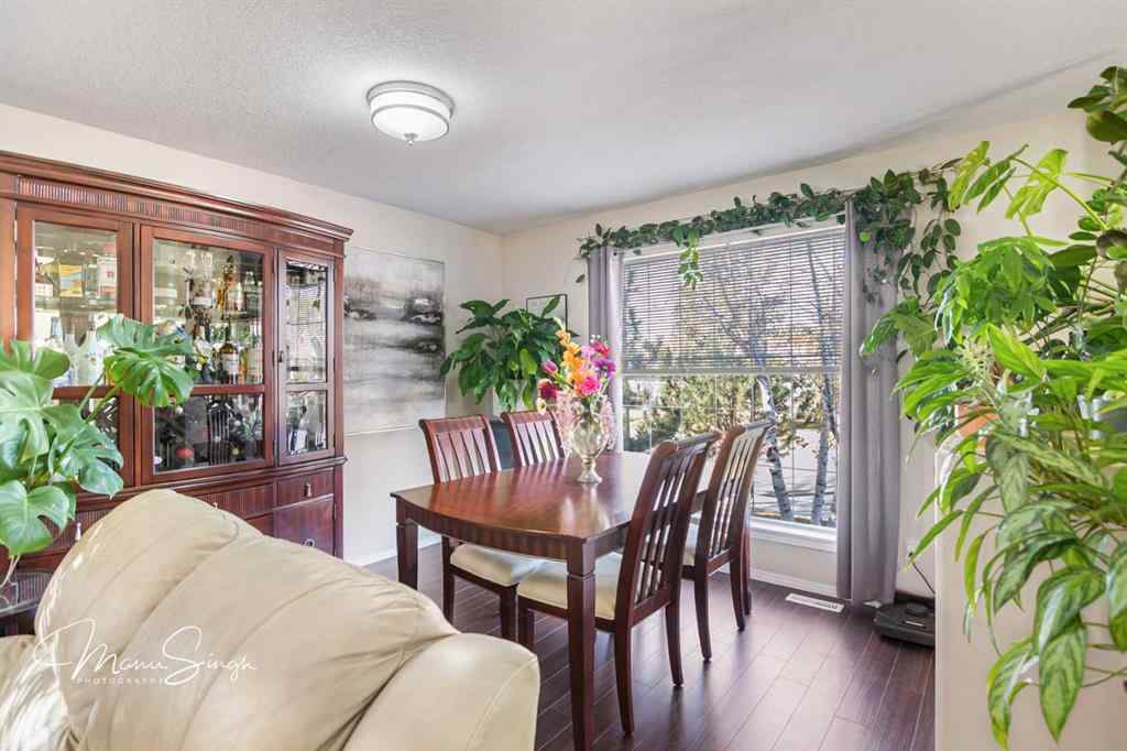 MLS® A2263163 - 5851 58 Avenue  in Riverside Meadows Red Deer, Residential