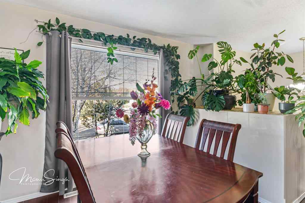 MLS® A2263163 - 5851 58 Avenue  in Riverside Meadows Red Deer, Residential