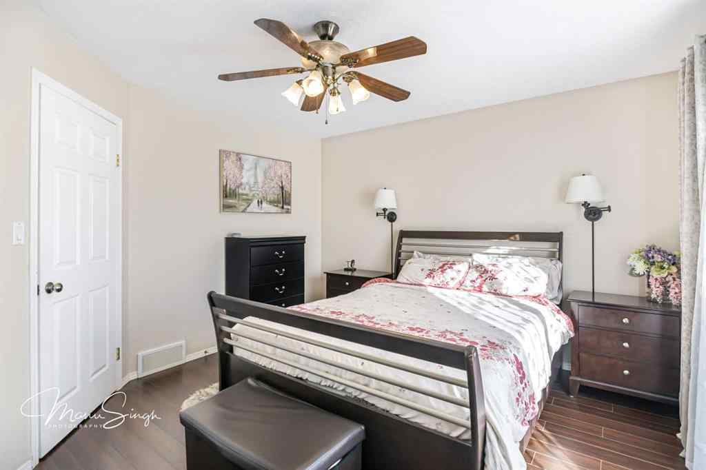 MLS® A2263163 - 5851 58 Avenue  in Riverside Meadows Red Deer, Residential