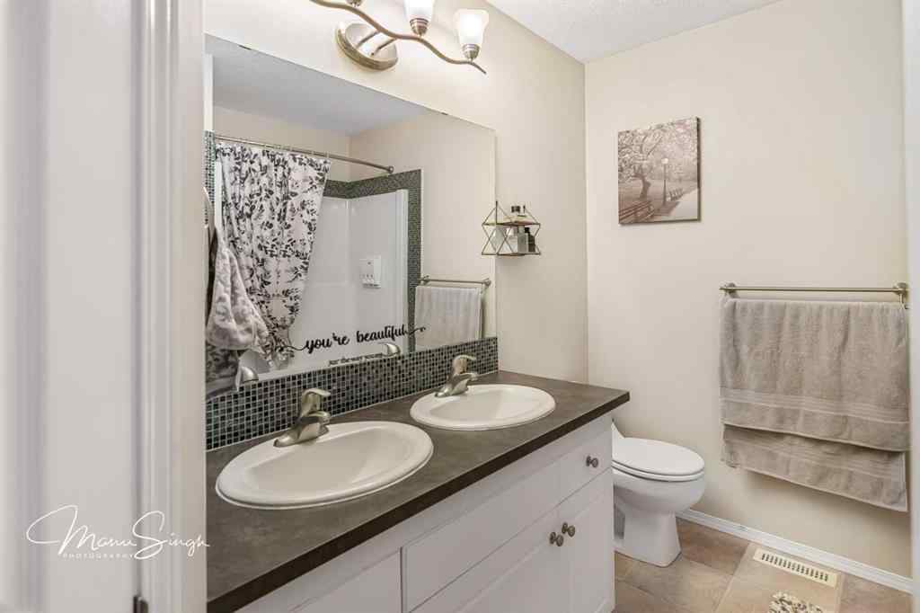 MLS® A2263163 - 5851 58 Avenue  in Riverside Meadows Red Deer, Residential