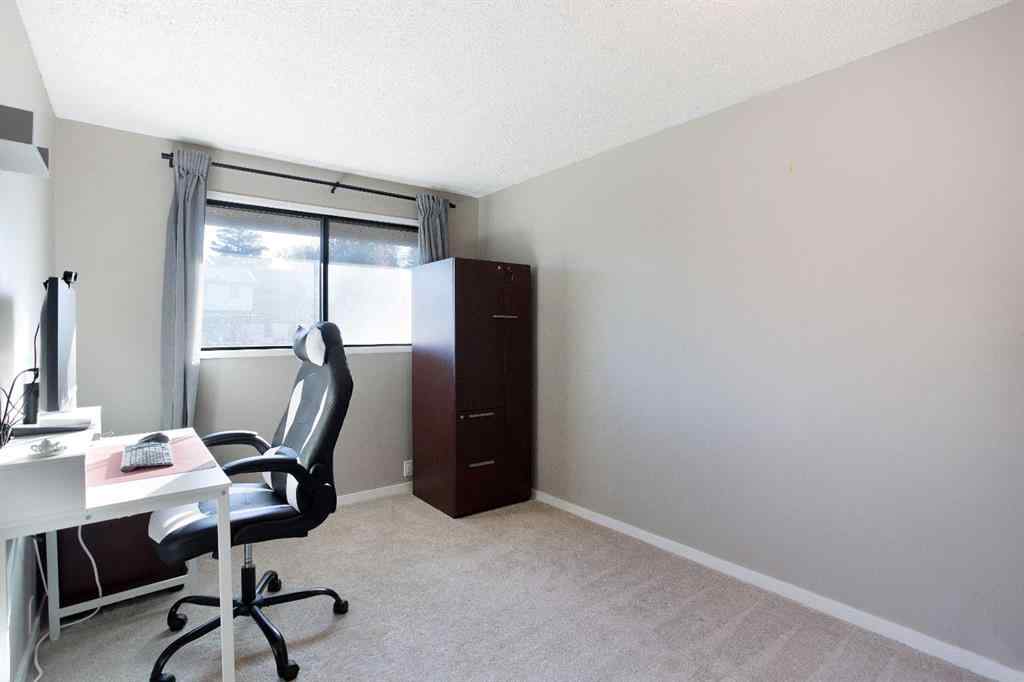 MLS® A2263170 - Unit #19 5019 46 Avenue SW in Glamorgan Calgary, Residential