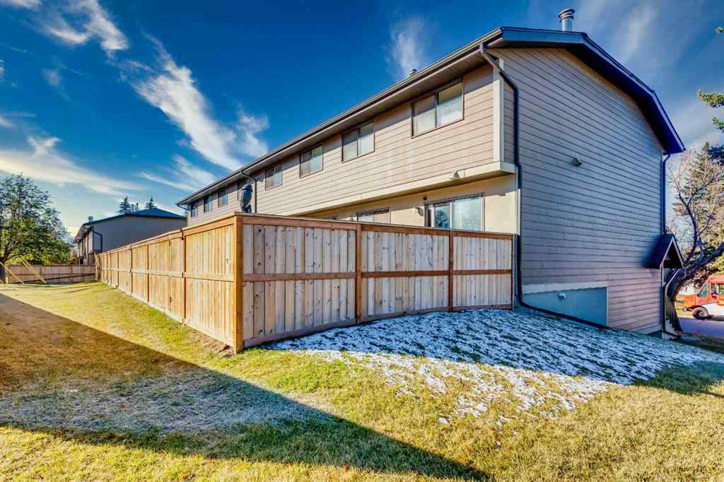 MLS® A2263170 - Unit #19 5019 46 Avenue SW in Glamorgan Calgary, Residential