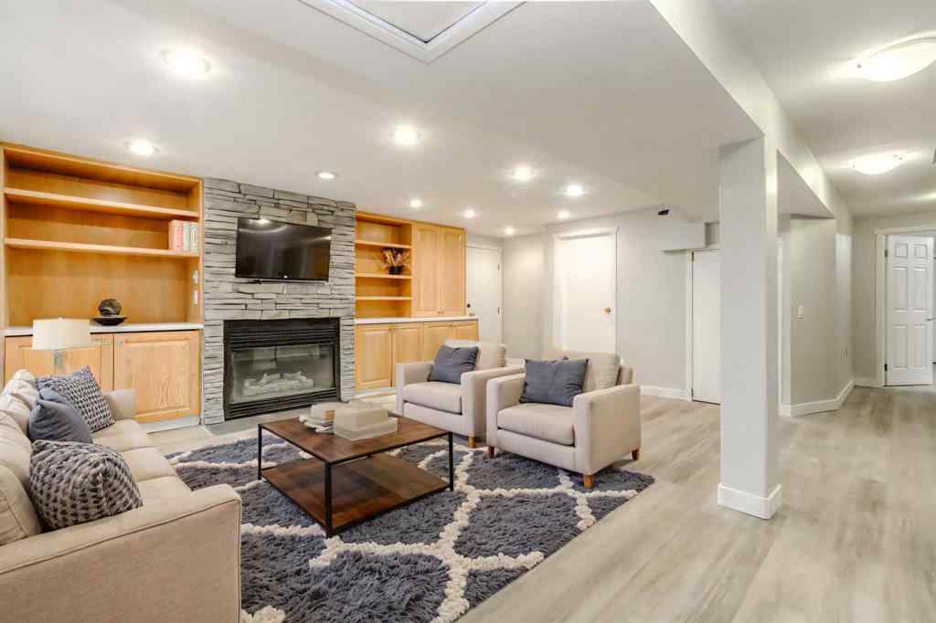 MLS® A2263171 - 511 Cedarille Crescent SW in Cedarbrae Calgary, Residential