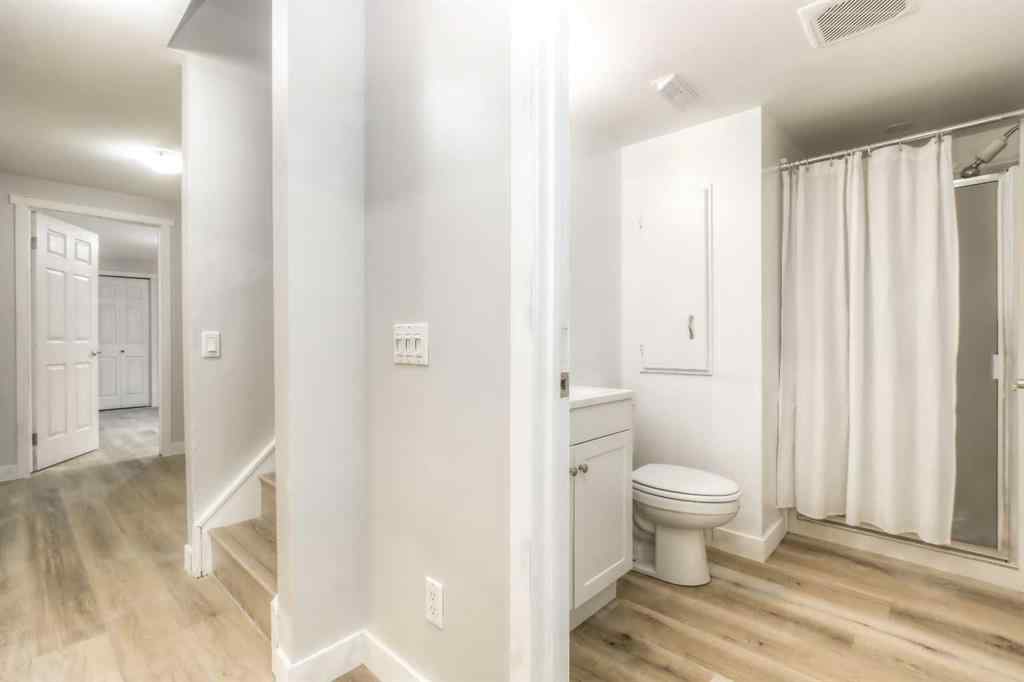 MLS® A2263171 - 511 Cedarille Crescent SW in Cedarbrae Calgary, Residential