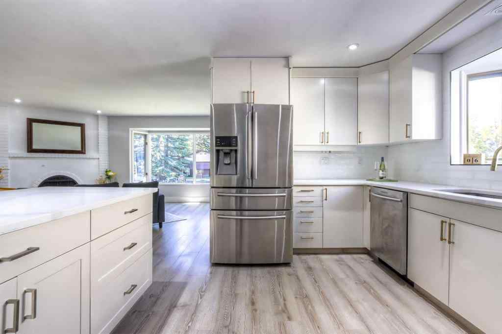 MLS® A2263171 - 511 Cedarille Crescent SW in Cedarbrae Calgary, Residential