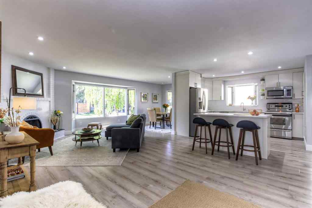 MLS® A2263171 - 511 Cedarille Crescent SW in Cedarbrae Calgary, Residential