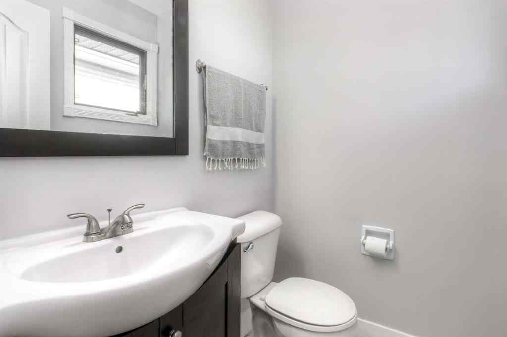 MLS® A2263171 - 511 Cedarille Crescent SW in Cedarbrae Calgary, Residential