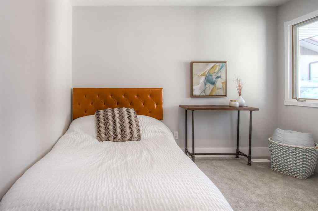 MLS® A2263171 - 511 Cedarille Crescent SW in Cedarbrae Calgary, Residential