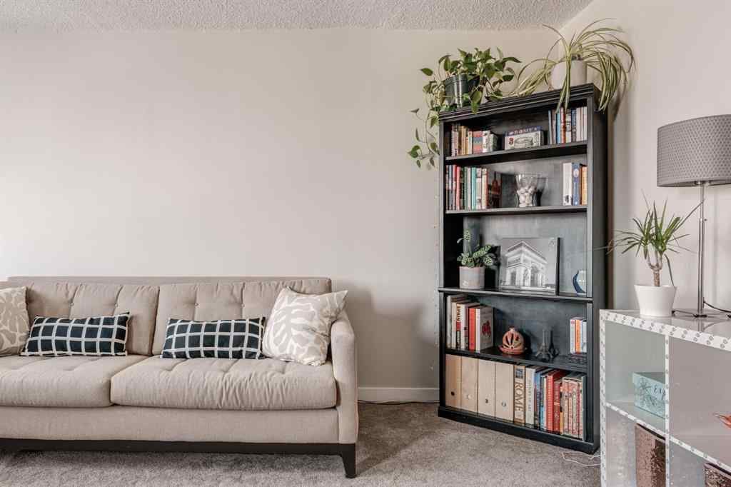 MLS® A2263172 - Unit #403 310 4 Avenue NE in Crescent Heights Calgary, Residential