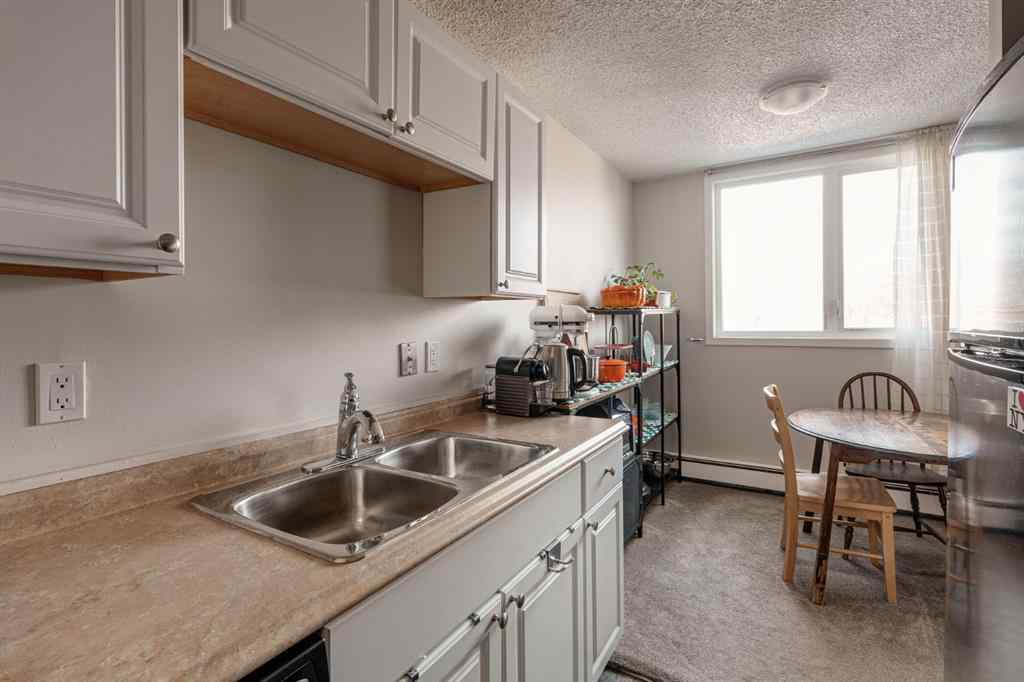 MLS® A2263172 - Unit #403 310 4 Avenue NE in Crescent Heights Calgary, Residential