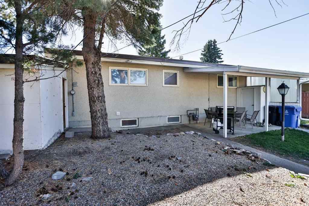 MLS® A2263177 - 2727 7a Avenue N in Majestic Place Lethbridge, Residential