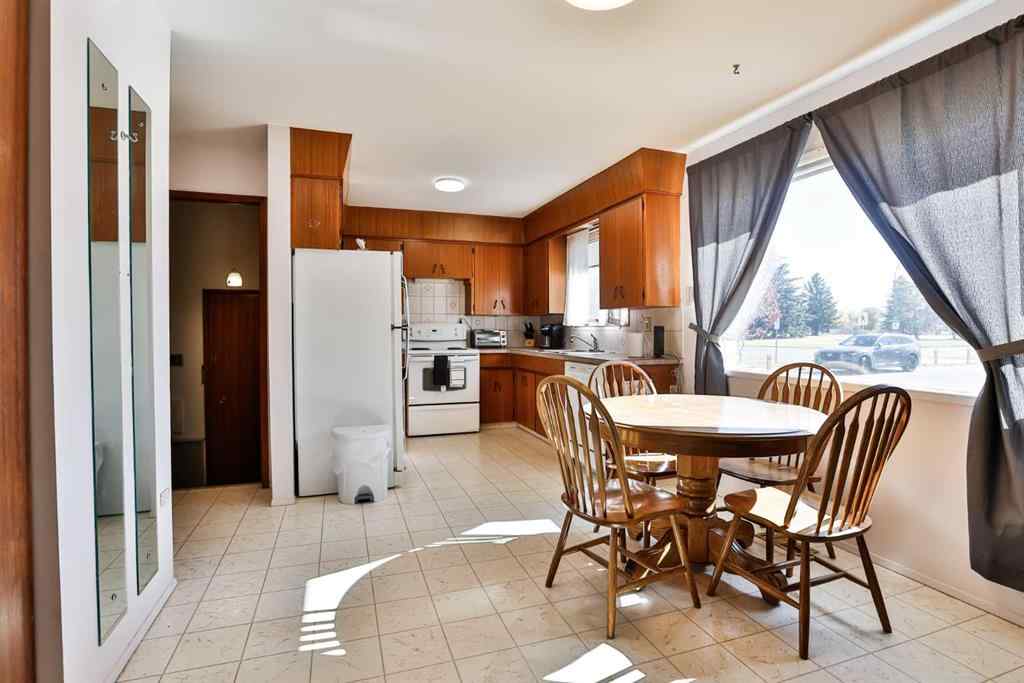 MLS® A2263177 - 2727 7a Avenue N in Majestic Place Lethbridge, Residential