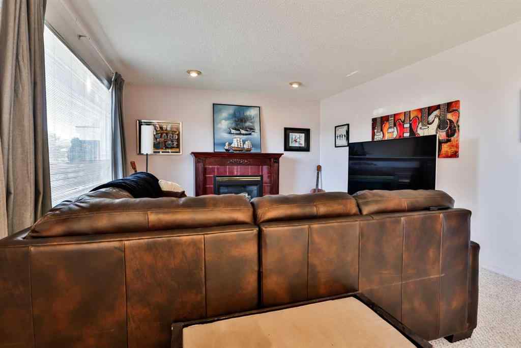 MLS® A2263177 - 2727 7a Avenue N in Majestic Place Lethbridge, Residential