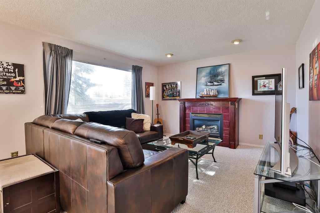 MLS® A2263177 - 2727 7a Avenue N in Majestic Place Lethbridge, Residential