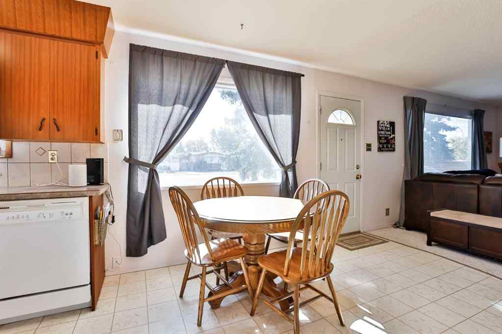 MLS® A2263177 - 2727 7a Avenue N in Majestic Place Lethbridge, Residential