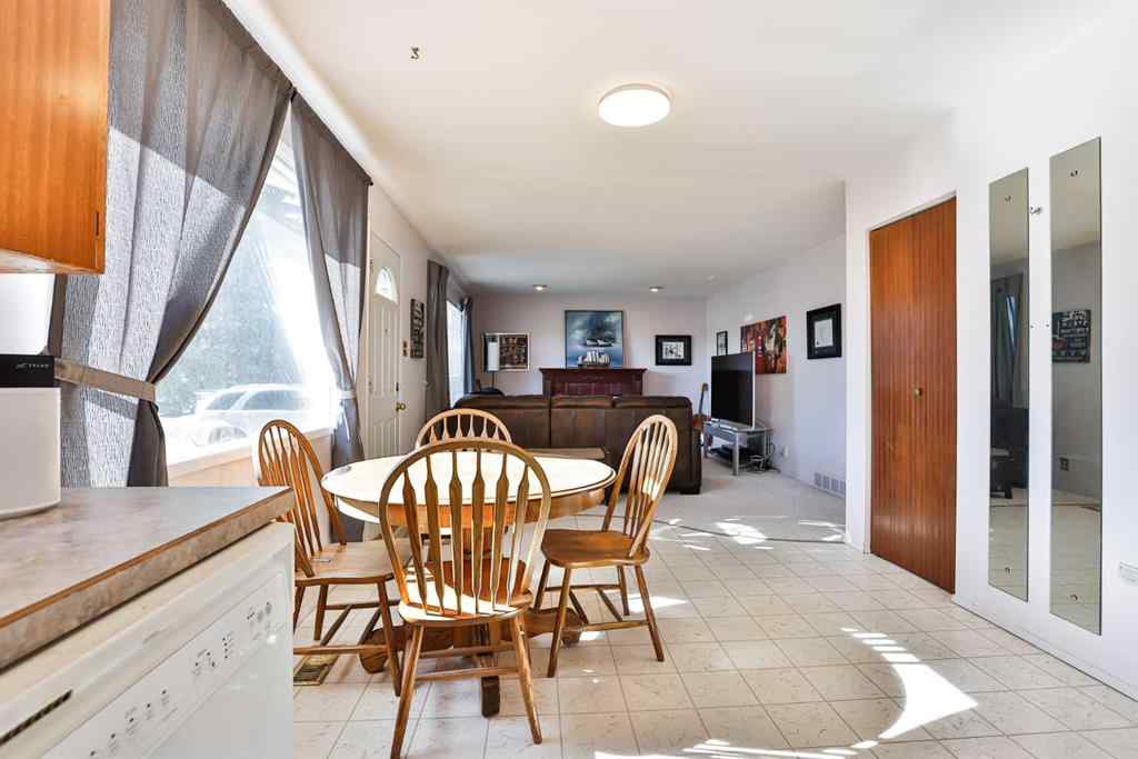 MLS® A2263177 - 2727 7a Avenue N in Majestic Place Lethbridge, Residential