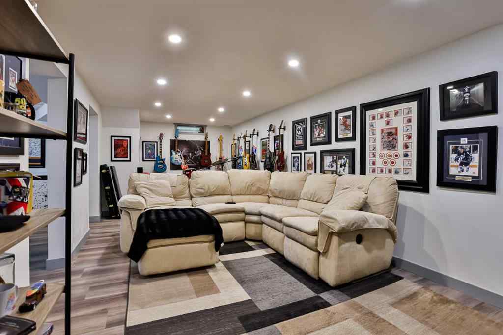 MLS® A2263177 - 2727 7a Avenue N in Majestic Place Lethbridge, Residential