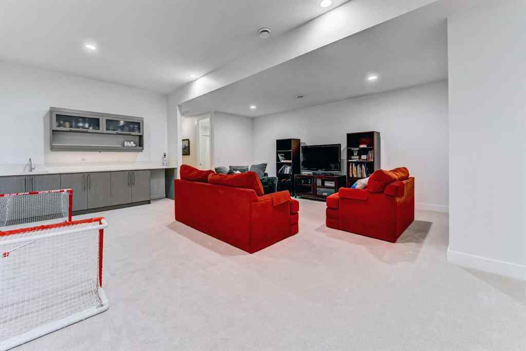 MLS® A2263180 - 116 34A Street NW in Parkdale Calgary, Residential