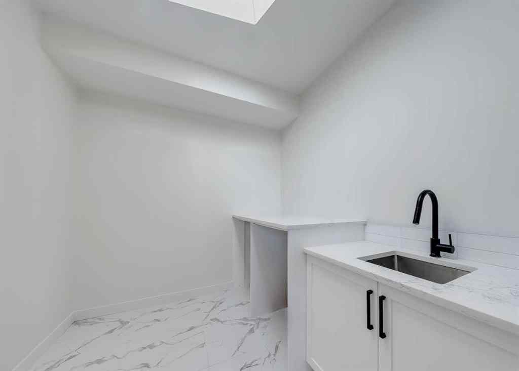 MLS® A2263181 - 3806 1 Street NW in Highland Park Calgary, Residential