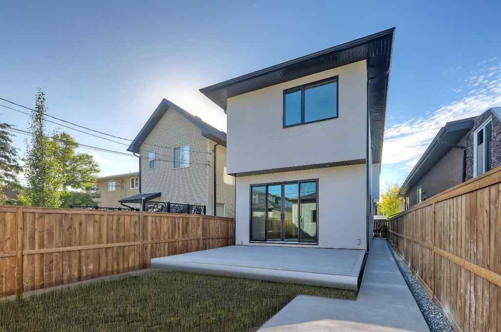 MLS® A2263181 - 3806 1 Street NW in Highland Park Calgary, Residential