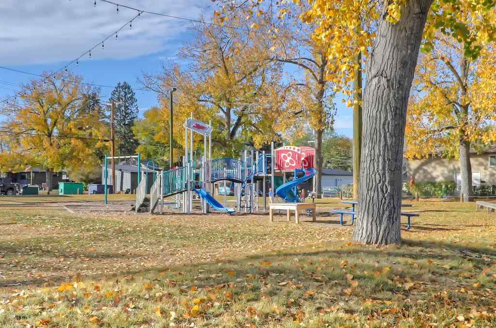 MLS® A2263181 - 3806 1 Street NW in Highland Park Calgary, Residential