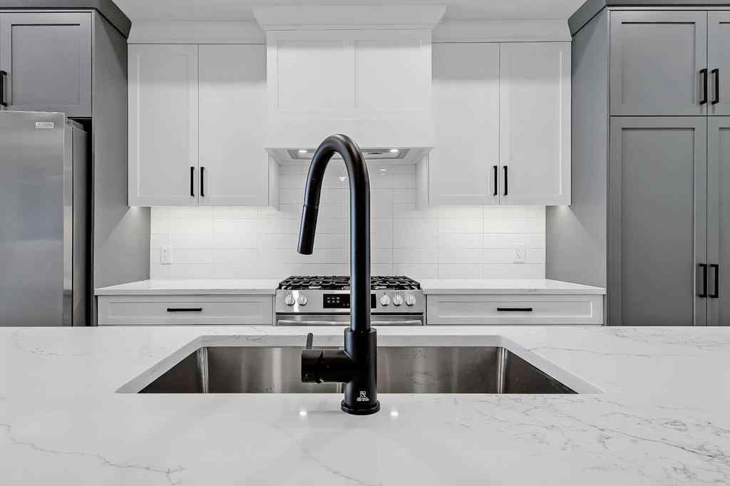 MLS® A2263181 - 3806 1 Street NW in Highland Park Calgary, Residential