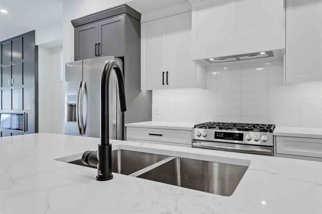 MLS® A2263181 - 3806 1 Street NW in Highland Park Calgary, Residential