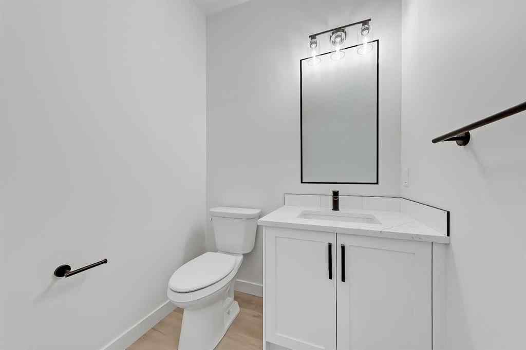 MLS® A2263181 - 3806 1 Street NW in Highland Park Calgary, Residential