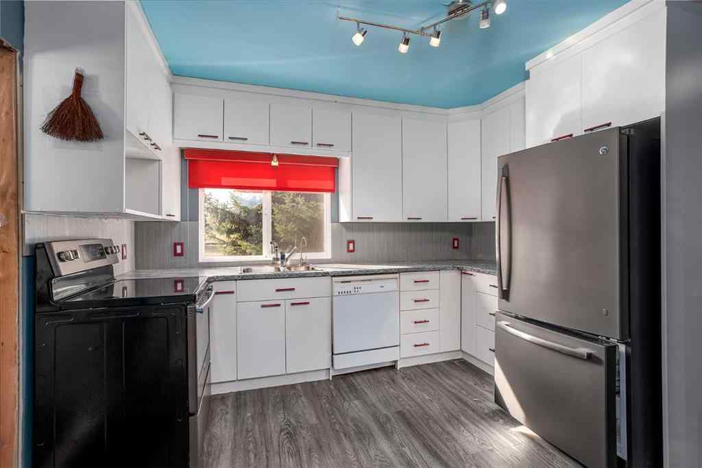 MLS® A2263182 - 2 2nd Street E in Rosalind Rosalind, Residential