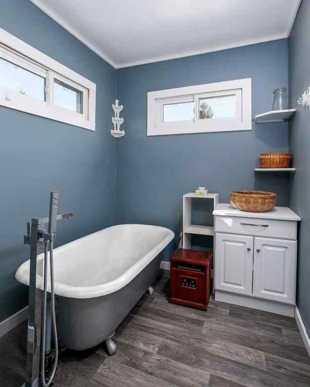 MLS® A2263182 - 2 2nd Street E in Rosalind Rosalind, Residential