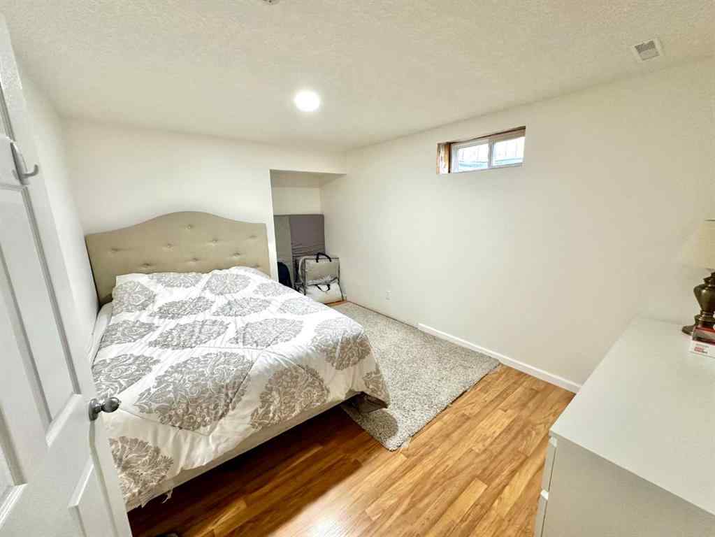 MLS® A2263183 - 92 Somerset Drive SW in Somerset Calgary, Rental