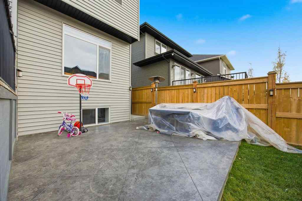 MLS® A2263186 - 520 Kingsmere Way SE in Kings Heights Airdrie, Residential