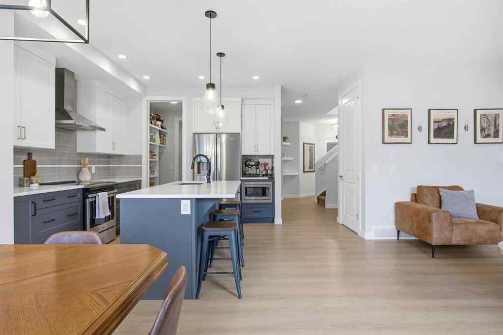 MLS® A2263186 - 520 Kingsmere Way SE in Kings Heights Airdrie, Residential