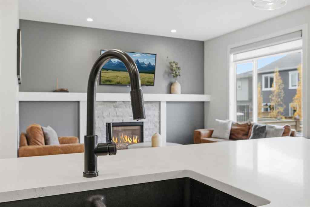 MLS® A2263186 - 520 Kingsmere Way SE in Kings Heights Airdrie, Residential