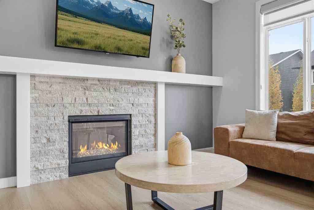 MLS® A2263186 - 520 Kingsmere Way SE in Kings Heights Airdrie, Residential