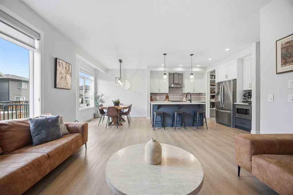 MLS® A2263186 - 520 Kingsmere Way SE in Kings Heights Airdrie, Residential