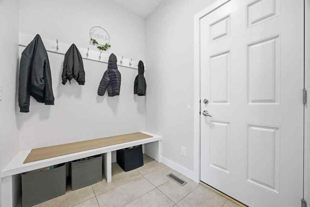 MLS® A2263186 - 520 Kingsmere Way SE in Kings Heights Airdrie, Residential