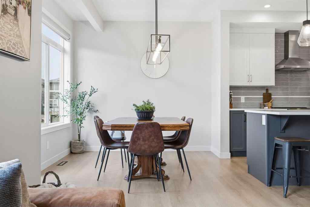 MLS® A2263186 - 520 Kingsmere Way SE in Kings Heights Airdrie, Residential